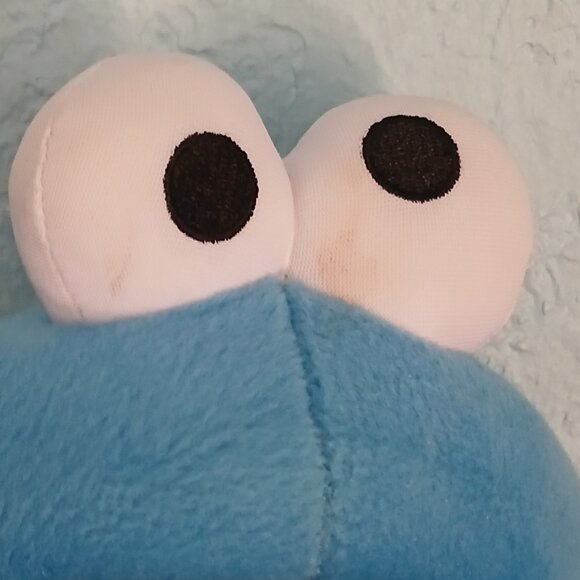 Sesame Street Cookie Monster Plush 14'in - Picture 5 of 6